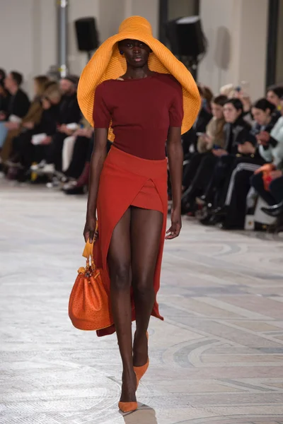 Look 42